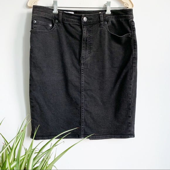 GAP Dresses & Skirts - 🇨🇦 Gap 1969 Dark Wash Denim Skirt Size 29